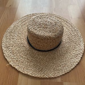 Floppy sun hat